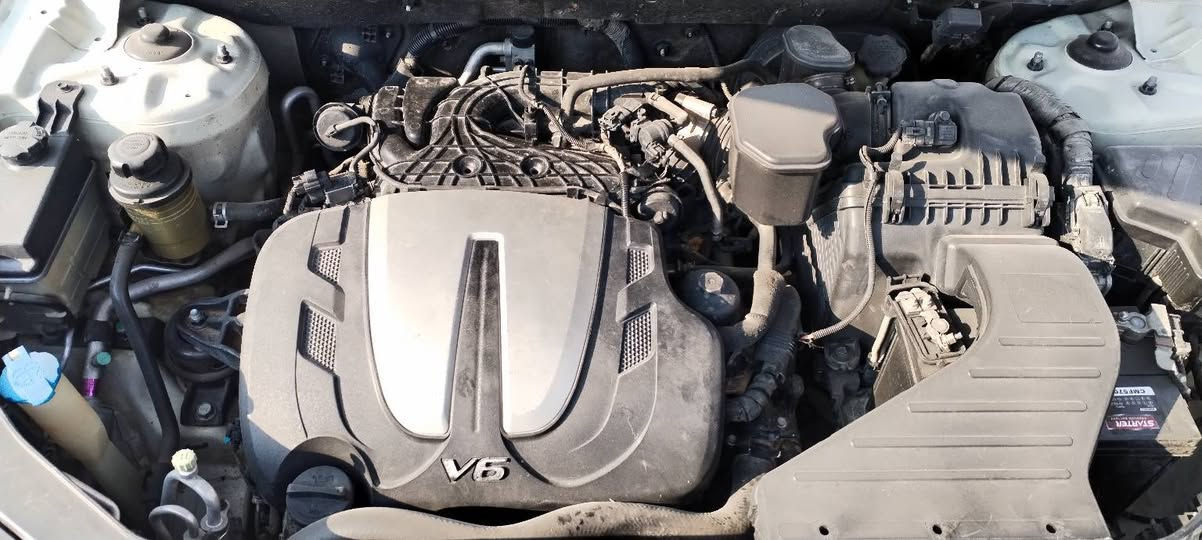 سلام عليكم سياره سنتافيه 2012 للبيع رقم اربيل الجديد سياره جاهزه من كلشي برغي ماعايزه هستوه صاعده هزه وسنويه تنتهي 2030 سياره فول مواصفات واحد عله واحد سياره بيه شبر صبغ بل بنيد مكينه 6سلندر *********** عنوان النجف حي المكرمه
