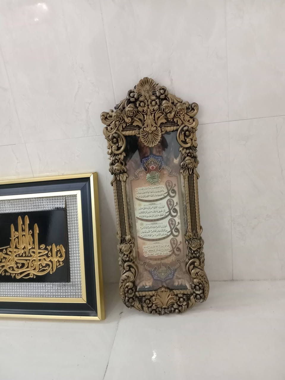 ثلاث قطع للبيع تواصل وأتساب ***********
