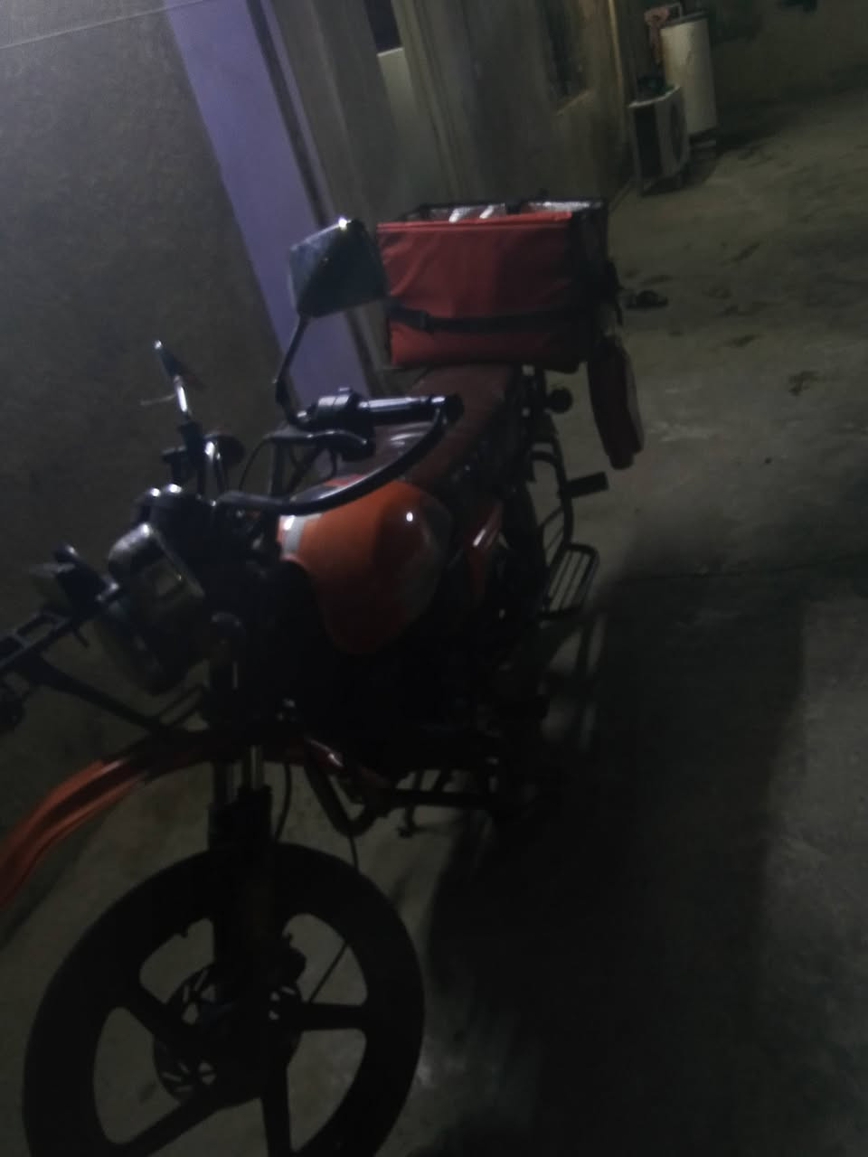 السلام عليكم اخوان دراجه نظيفه للبيع دايوان جبلي سونيك نظيفه عليه شلعه الدراجه ناشطهها الدراجه للبيع منشوره اللي يحب يتواصل على هذا الرقم واتساب ورصيد عادي ***********
