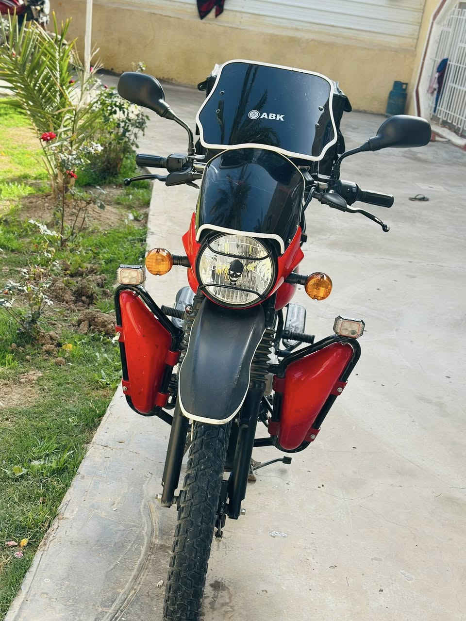 البيع دراجة بوكسر كفالة عامه رقم موديل 24 الشراي يجي اتصال يدلل هـ***********
