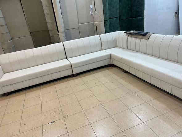 هذا عليه عرض جملته فقط 240الف الديوان 10مقعد مكلف بنشرهن لحد الاصدقاء يريد يعزل المعمل عنوان سليمانيه وتساب للحجز ***********
