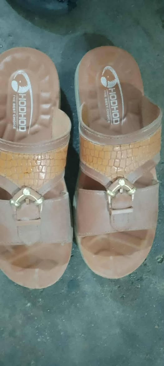 راجا الي مايعجبه لايعلق سلبي خلي تعليقه اله. ويجفيني شره
وسوت الثاني 3قطع هم ملبوس مره وحده ب20 

لون اخضر

جنطه زركه مستخدمه قليل ب5قفل

جنطه سوفت الاصلي ب20وبيه مجال جديده مامستخدمه

فستان شيفون ب10قفل جديد غير مستخدم

ستره كابوي لون اسود جديده ب6 قفل

قميص اسود ب5 قفل جديد

عبايه جرييت بيه شد الورد جديده قياس 60 ب60وبيه مجال

بينصل.شتوي جديد ب6 قفل

ثوب شيفون ب5 قفل جديد

فستان رصاصي ب25وبي مجال


**إذا كنت صاحب هذا الإعلان وتريد حذفه لأي سبب، رجاءا أرسل رسالة إلى الدعم الفني**