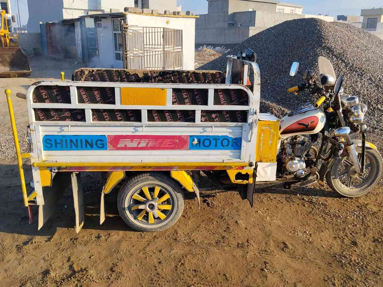 سلام عليكم ستوته. ام طير للبيع موديل 20 محرك 25 مرقمه سنويه تحويل ثانيه يوم ستوته حلوه مرتبه نضيفه بشكل مكان شهربان سعر 3مليون بيه مجال الرقم/***********
