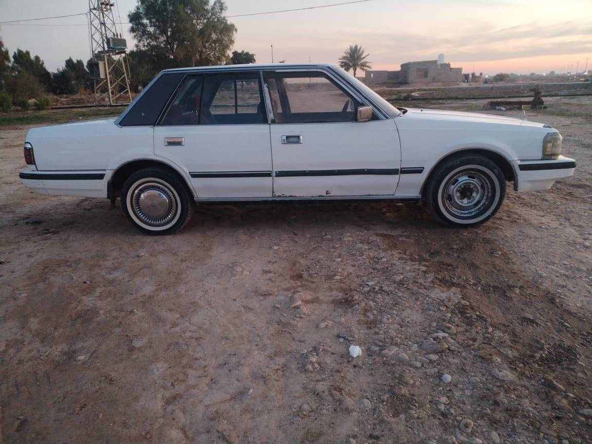 السلام وعليكم للبيع سوبر بلاديه ما بيها صبغ موديل 1984 رقم نينوئ انكليزي شرط التحويل كير ومحرك بطه سياره جاهزه ما بيها اي نقص المكان ديالئ والشراي يدلل *********** /***********
