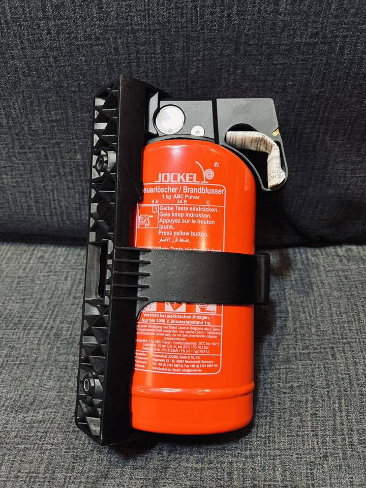 السلام عليكم طفايه وكاله Bmw 
البيع ١٢٥ وبيها مجال 
***********
