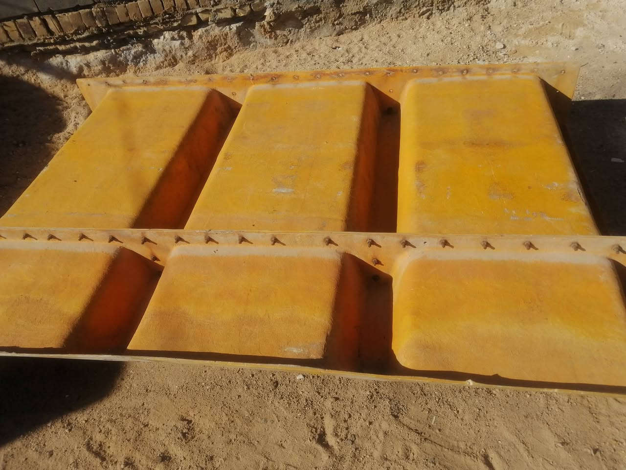 زحليكه او مزليكه مال مسبح قطع تتركب للبيع فيبر بلاص مستعمل نضيف بي اضرار خفيفه تتصلح انطي سعر وبلعافيه عليك ***********
