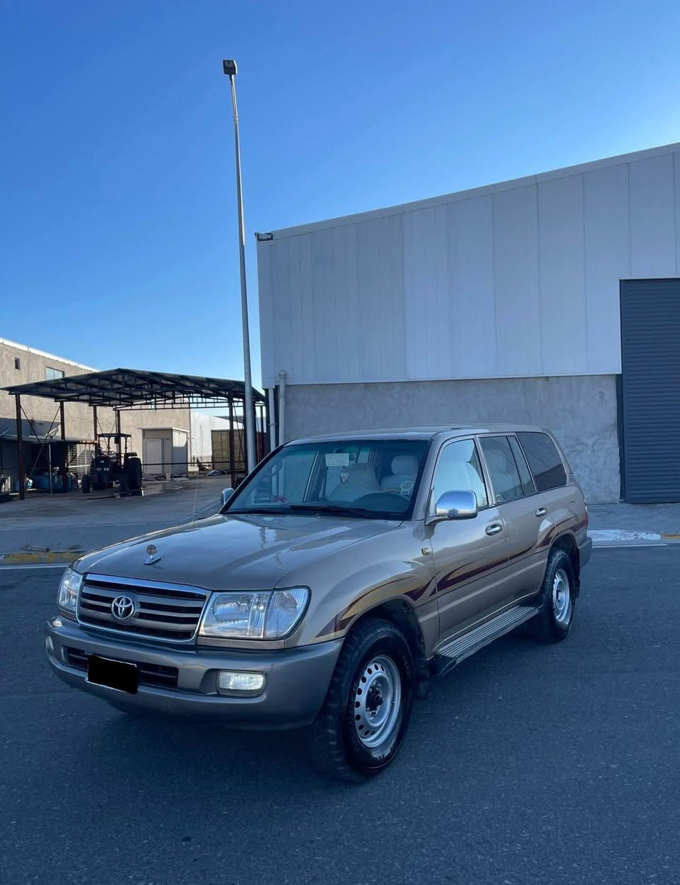 مۆنیکا
٢٠٠١
 فوول مواسەفاتی گێڕ عادی
شەش پستۆن i6
سەلاجە 
تەبرید مەرکەزی
ناوزەرد جام کارەبا
٣ ڕیز کوشن
دەبڵ تەنکی
چوار تایەو ویلی ١٦ تازە
گێڕ و مەکینەی بەشەرت
دەبل ئەکسل بەشەرت
ئاڕمی پلاستیکی هەولێر بەشەرتی ئارم و ئەوەلیات
هەموو گیانی موزبووتە تەقەو ڕەقەی نیە 
سعری ٨٩ گەڵا و معامەلەیەکی زۆر کەم
***********
***********
سلیمانی 
ـــــــــــــــــــــــــــــــــــــــــــــــــــــــــــــــــــــــــــــ السليمانية, العراق
