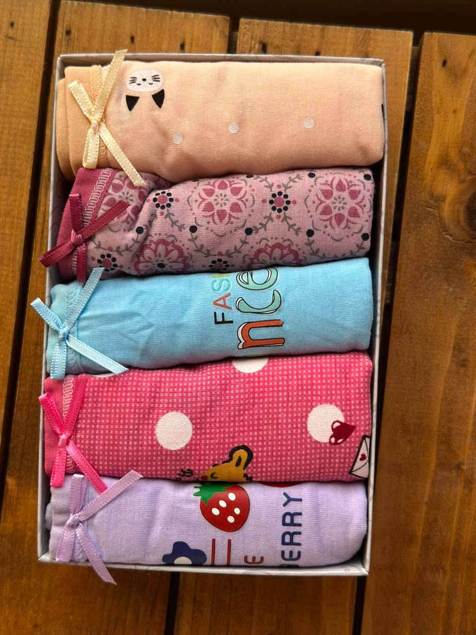 مرحبا بنات ❤️
متوفر جواريب نسائيه ورجاليه 
ملابس داخليه 
الاسعار
 الجواريب الف دينار
اللبسان الفين دينار
ستيانات 
حريم السلطان 5,000
اسفنج عادي 4,000


**إذا كنت صاحب هذا الإعلان وتريد حذفه لأي سبب، رجاءا أرسل رسالة إلى الدعم الفني**