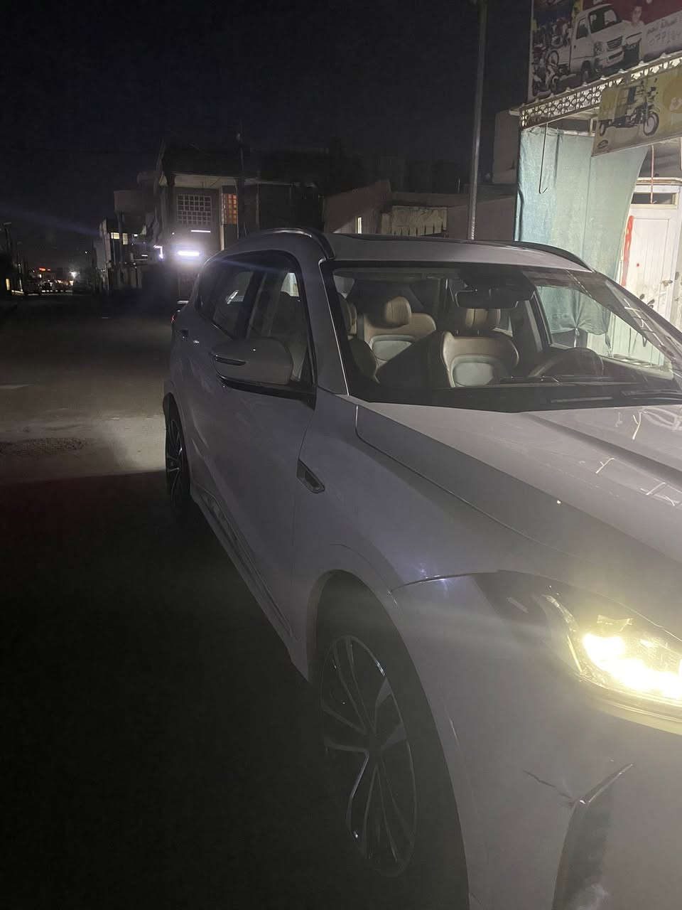 جيتور s70 فول موصفات بانراما 6كامرات 360 درجه سياره مواصفاته معروفه محرك 4بستم تيربوو بيهه ضرر قليل من وره رقم سليمانيه بسمي رقم موبايل ***********
