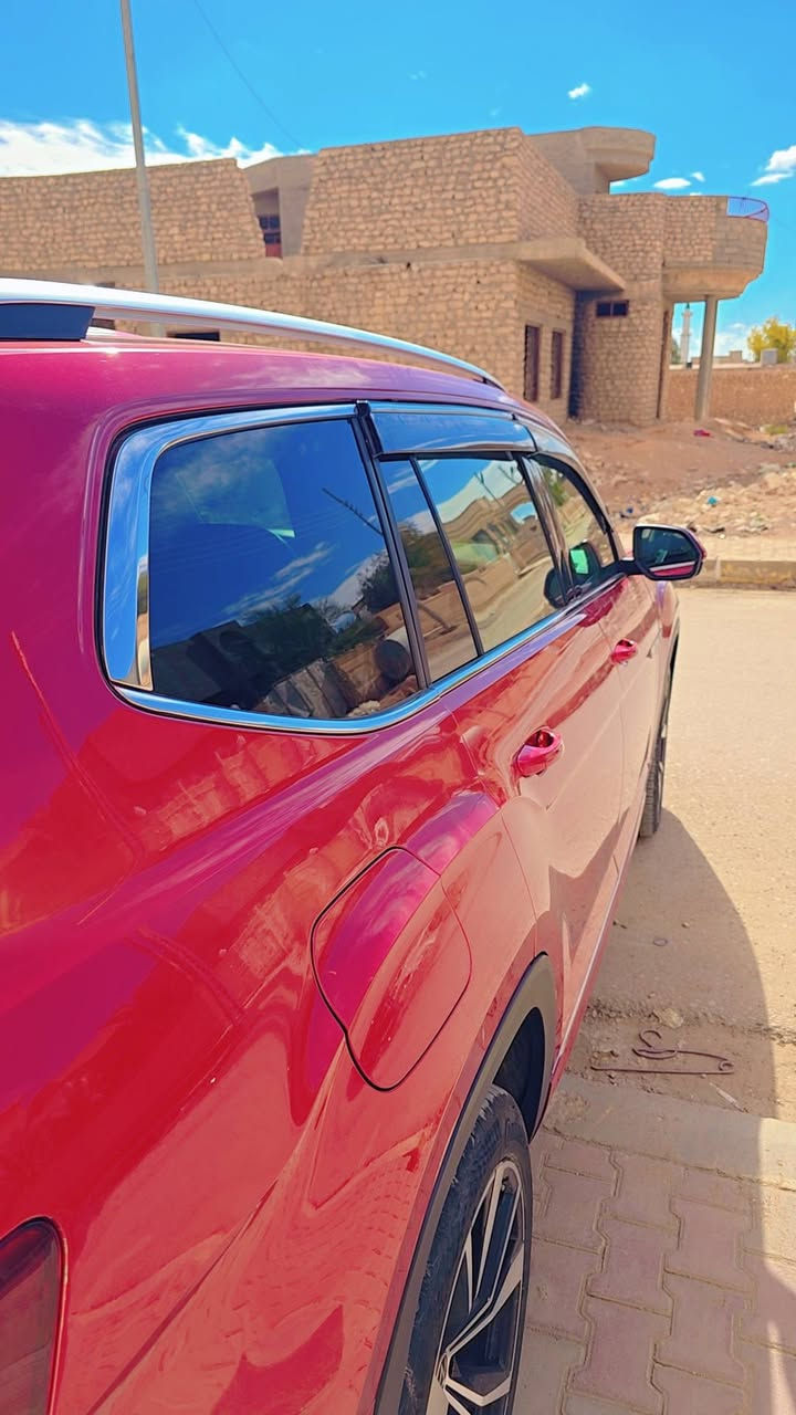 السلام عليكم ورحمه الله وبركاته
Volkswagen Atlas SEL Premium R-Line 2024
‎حجم المحرك 4 سلندر 2000 تيربو
‎عداد المسافة :6000 ميل الف فقط
‎ضرر :   جاملغ امامي صبغ والباب الجنطه مصلحه نفسها
 
‎دعامیە و رادیترات و بجم کلة بلادي
‎اعلی المواصفات 1/1 :
‎بصمة تشغيل
‎بصمة أبواب
‎تشغيل عن بعد (Remote Start)
‎صندوق شفط كهربائي
‎فتحة سقف بانوراما 
دبل اكسل نيضام 4MOTION
‎رادار أمامي (تحديد مسار)
‎رادار جانبي (نقاط عمياء)
‎رادار خلفي (تحذير من الاصطدام)
‎كاميرات محيطية 360
‎5 كاميرا
‎سستم سماعات Harman cardon
‎تحكم وضعيات القيادة Drive Modes 
‎اوتو بارك Auto Park
‎تبريد مركزي لمس
‎كشنات ميموري، خزن
‎كشنات جلد+تدفئة تبريد كشنات كهرباء
داخل اسود بيلادي
كشنات خلفي هيتر
‎هاند بريك بصمة
Android Auto 
Apple Car Play 
‎مانع انزلاق+ABS
شحن موبايل واير ليس جارج
‎شاشة كبيرة لمس
‎حساسات خلفية+ كاميرا 
‎تحكمات استيرن
‎اوتو ستارت Auto start 
‎اوتو ستوب Auto Stop 
‎وبقية المواصفات المعروفة
‎‏‎ 
‎مکان سیارة  الانبار
‎‏‎سیارة رقم اربيل تحويل مباشر
‎‏‎‏‎للاتصال والاستفسار
***********📞
السعر 325 وبيها مجال للطيبين
