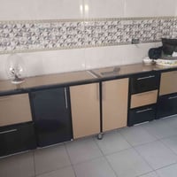 كونتر لبيع نضيف كلش تزكام طوله ٣ متر ريده بيه خير دلل ٠٧٧١٤٠٨٥٨٥٦