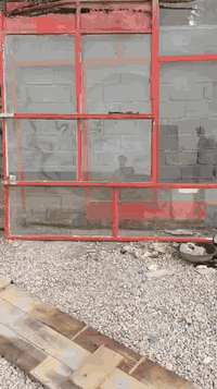 جامخانات ورفوف خشب وحديد  الي يفيدنه هاذ رقمي 07766316265