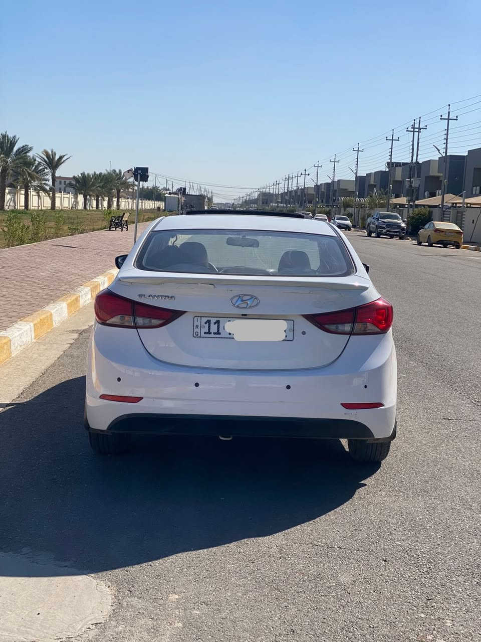 النترا 2015 خليجي رقم بغداد محرك 1800 السياره فول مواصفات عدا البصمه كامره حساسات فتحه سقف مري شفط اشاير بالمري يدات نيكل تحكمات جهتين كامره حساسات بيهة شبرين جاملغ امامي وشبر جاملغ خلفي بالهلال  وتكحيل بسيط السياره جاهزه من كلشي ماشيه 120  مكاني بغداد للاستفسار *********** السعر 122
