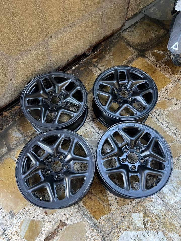 للبيع
تخم ويلكب زيرو قياس 16 byd  ( مال سيارة ماماشية ) 
بغداد - الدورة 
***********
