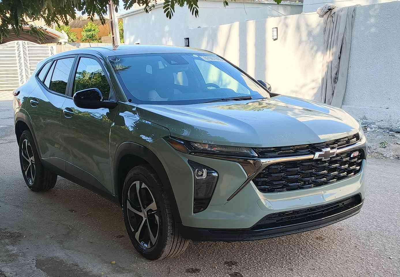 السلام عليكم للبيع تراكس 24 sr فول مواصفات ضرر بنيد فقط بدون دواخل السعر 125 بدون رقم منفيس باسمي ماشيه 5 آلاف فقط بحاله الوكاله مكان السياره بابل ناحيه السده للتواصل ***********@
