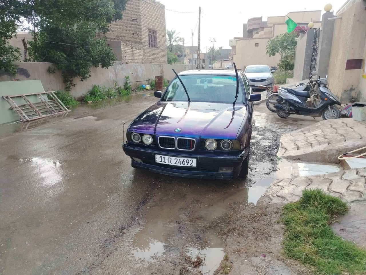 السلام عليكم مرخصه مدير الكروب بي ام ٥٣٥ موديل ٩٠ محرك مفتوح بشرط كير بشرط تبريد بشرط حداديه خلفيه اماميه بشرط فتحه كشنات كهرباء زنون عالي كهربائيات كله شغاله الحمد لله وكشترتها كدامكم السعر ٤٨ وبيها مجال *********** مكاني بابل
