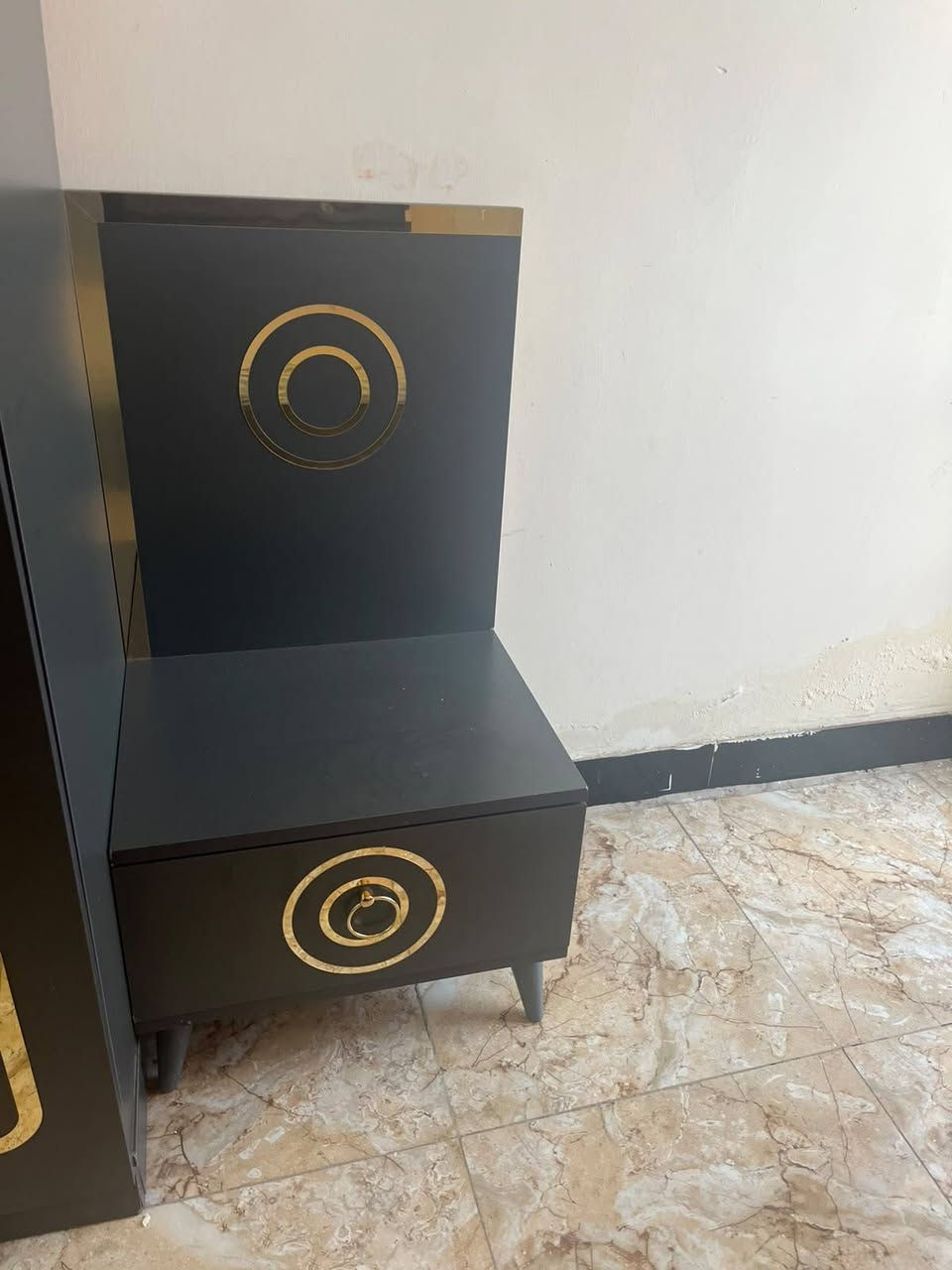 غرفة جديده للبيع استخدام 3 اشهر 6 قطع ب500 وبيهه مجال


**إذا كنت صاحب هذا الإعلان وتريد حذفه لأي سبب، رجاءا أرسل رسالة إلى الدعم الفني**