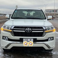 تويوتا لاندكروز 2017  ماشيه حقيقي 110 سياره كلش جديده  07711878841