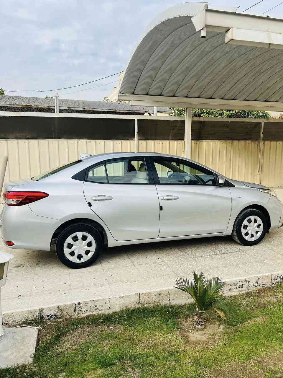 السلام عليكم
يارس خليجي 
موديل 2022
محرك 1500
ماشيه 55,000 
سيارة جديدة واستخدام قليل
‎بدون نقوصات 
بيها رصعه بالباب مال السايق موضحه بالصور
رايدها
13800 $
وبيها مجال حك عملة 
مكاني اليرموك او حي حطين
***********
