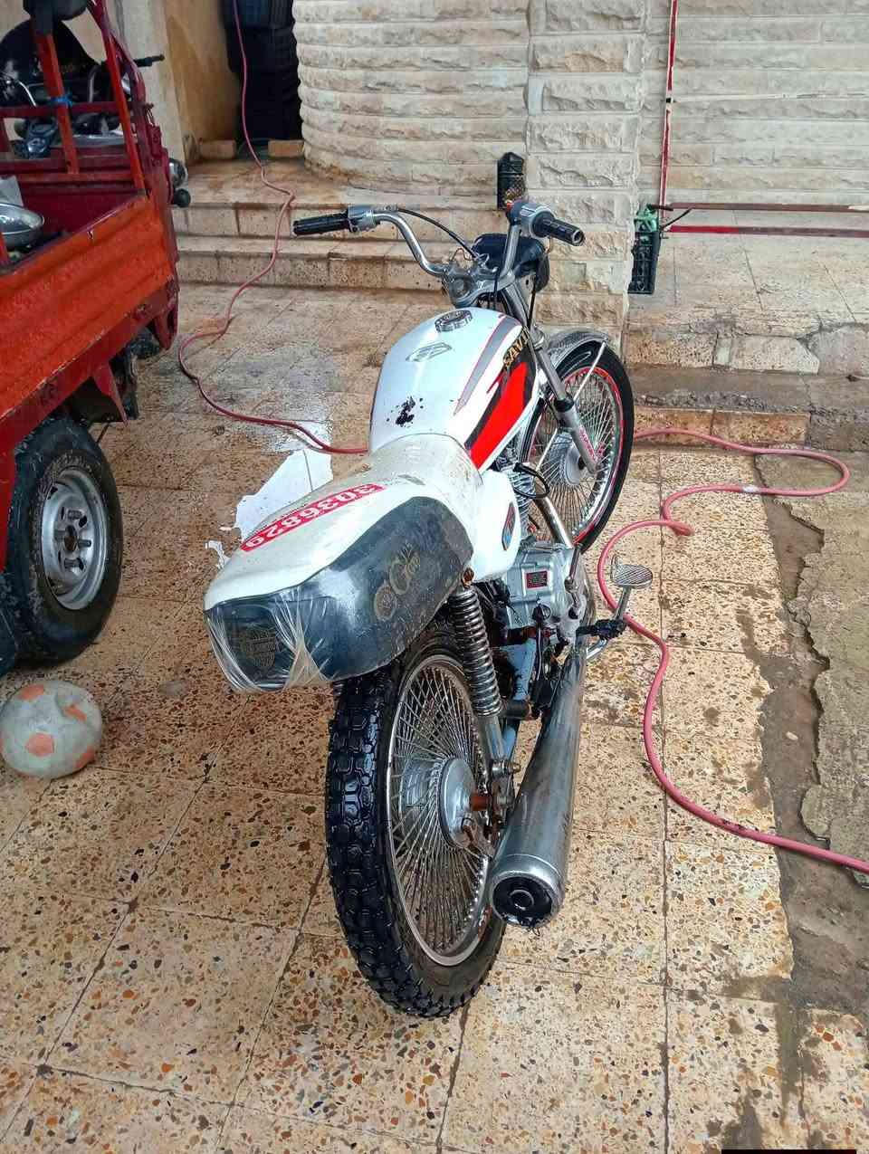 السلام عليكم ماطور تايكر موديل 19 مكينه حلوه تحريكه معدل نار وياله عدله تواير نضاف لايت شغال مكاني ايسر حي البكر السعر 260 وبي مجال شراي انتصل ***********
