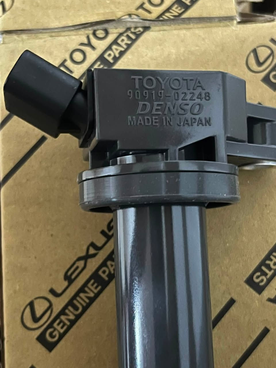 Coil) 

أصلي من شركة تويوتا.يحمل القطعة رقم 90919-02248 ومصنوع من قبل شركة دينسو (Denso) في اليابان.يستخدم في طرازات سيارات تويوتا ولكزس المختلفة، مثل كامري، لاند كروزر، وبرادو

العدد 6 قطع 

سعر القطعه 40 الف

متوفر توصيل 🚚 الى جميع المحافظات 

***********
