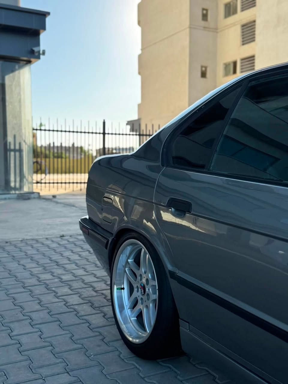 السلام عليكم BMW 525i مسكر فانوس موديل 1993 تبريد ثلج حدايده جديده تايرات تخم جديد وياله M بجم عريض رقم اربيل الجديد شرط التحويل منضومه زنون كامل كير اوتماتيك شرط كير ومحرك صبغ عام جماليه داخل جلد بدون فتحه تشغيل عن بعد سنتر لك سياره ماناقصها برغي شغل واطلع 
السعر 70 ورقه للتواصل على الرقم 0784485556 راجائاً تفاصيل مذكوره كامله مو شراي لاتتصل السياره بعد احله من الصور


**إذا كنت صاحب هذا الإعلان وتريد حذفه لأي سبب، رجاءا أرسل رسالة إلى الدعم الفني**