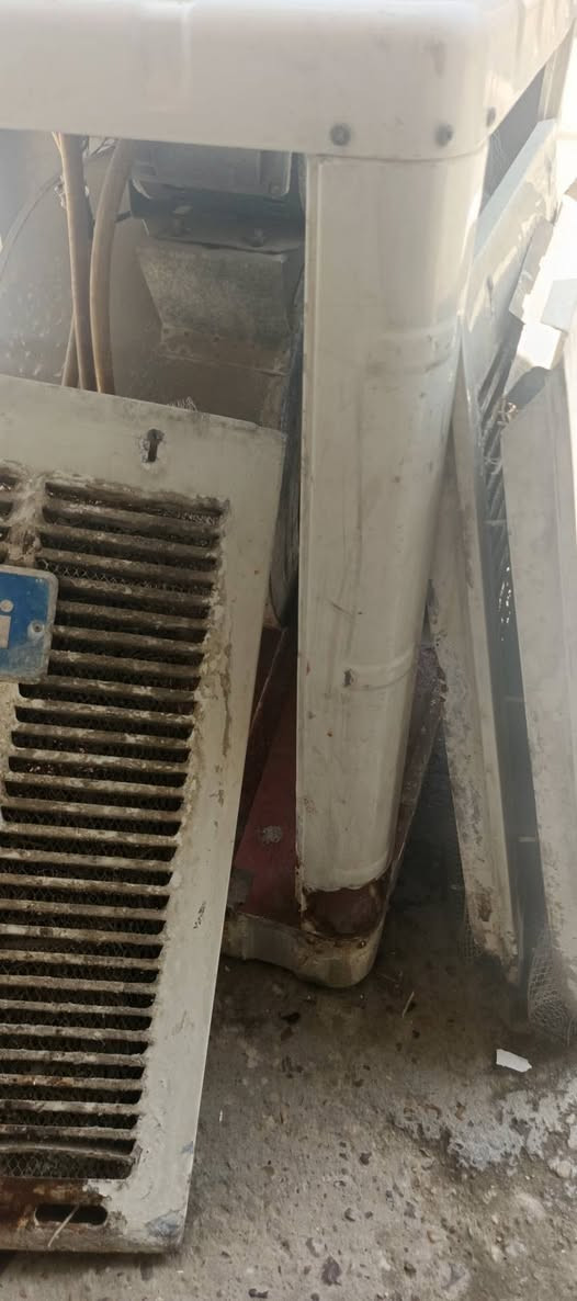 سلام عليكم صيانه وتبديل يطغات وصبغ وتعمير اتوصل ***********
