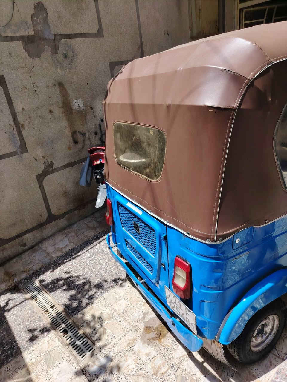 السلام عليكم تكتك البيع  موديل ٢٢مضلع شهر ١١رقم بغداد نكليزيي بسمي تحويل ثاني يوم التكتك جاهزه قومية بينه صبغ اولغد بيةصبغ***********  مكاني الدوره أبو دشير
