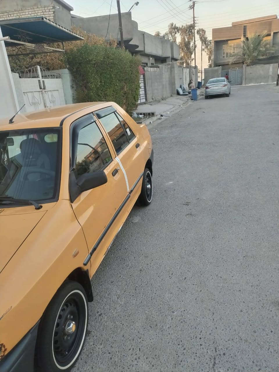 السلام عليكم من رخصت الادمن المحترم
سايبه ١٥ رقم بغداد ألماني

سنويه بعدلهه شهر تسقط

هيئه وغرامات تاخذ صافي

مكينه لا تنقيص ولا تبخير

سياره حلوه مال جناي ما متعوبه

استخدام شخصي مامشتغل تكسي

السياره معمره الدواير مالتهه يعني ملكطه خياسات

كهربائيات واحد على واحد تبريد مايشتغل المروحه الداخليه مكسره القواعد مالتهه الرقم *********** السعر ٣٥ وبيهة مجال قليل العنوان بغداد المدائن
