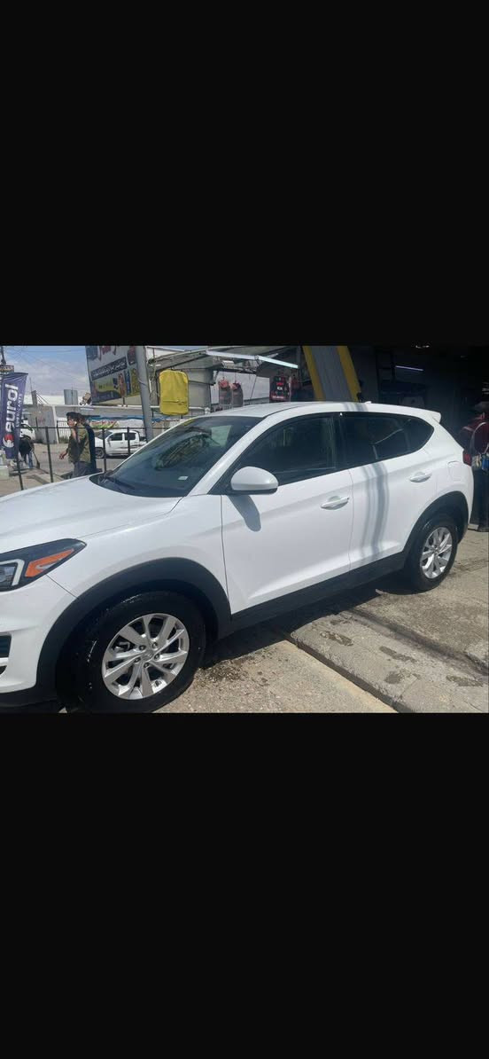 سلام عليكم توكسن للبيع السيارة كلين التواصل عل رقم بي واتساب :***********
