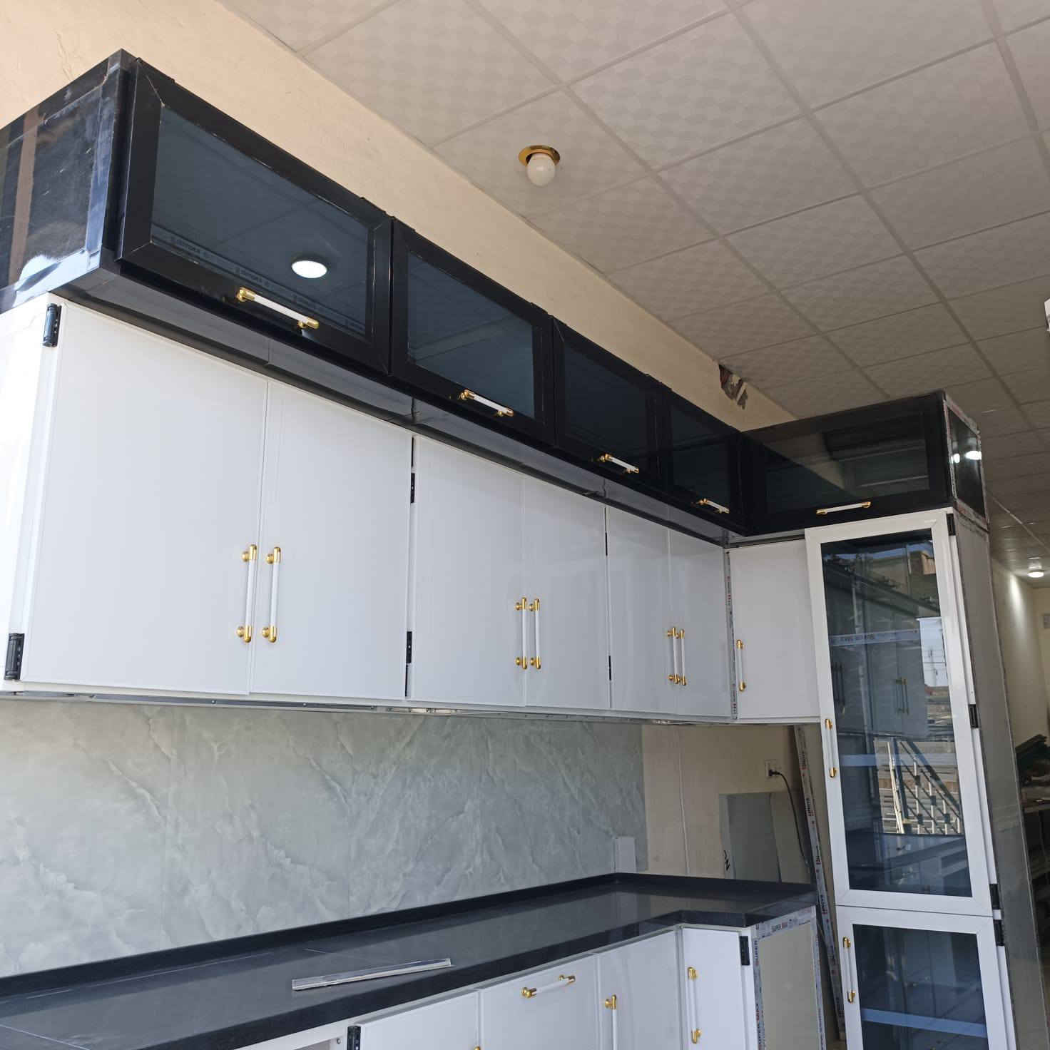 معمل المنيوم الزهراء 
بوري تركي اصلي محشوه بالخشب يوجد متر 170 و 160 وبي مجال عمل كامنتر جزامه سنك حافظة مفرغه صيدليات طبية باب صيحات  محجر درج وحسب الطلب يشتغل  مكانه الشطرة حي الصحة 
رقم صاحب المعمل ***********
