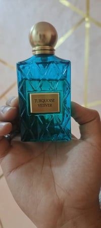 أصلي • مستعمل • مستحضرات تجميل