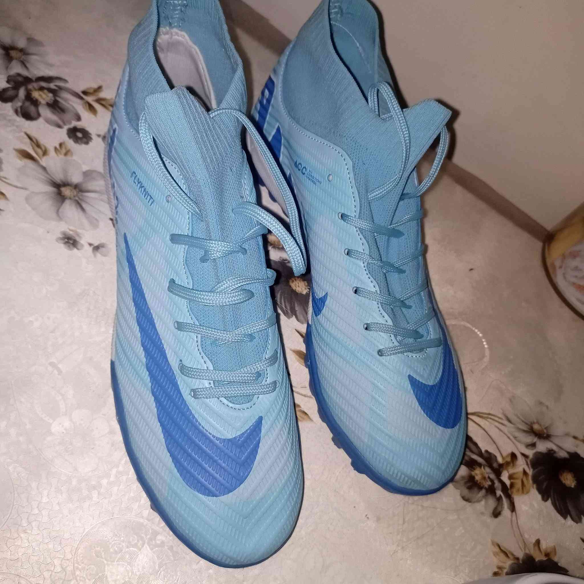 لاب توب للبيع وحذاء رياضي ماملبوسه


**إذا كنت صاحب هذا الإعلان وتريد حذفه لأي سبب، رجاءا أرسل رسالة إلى الدعم الفني**