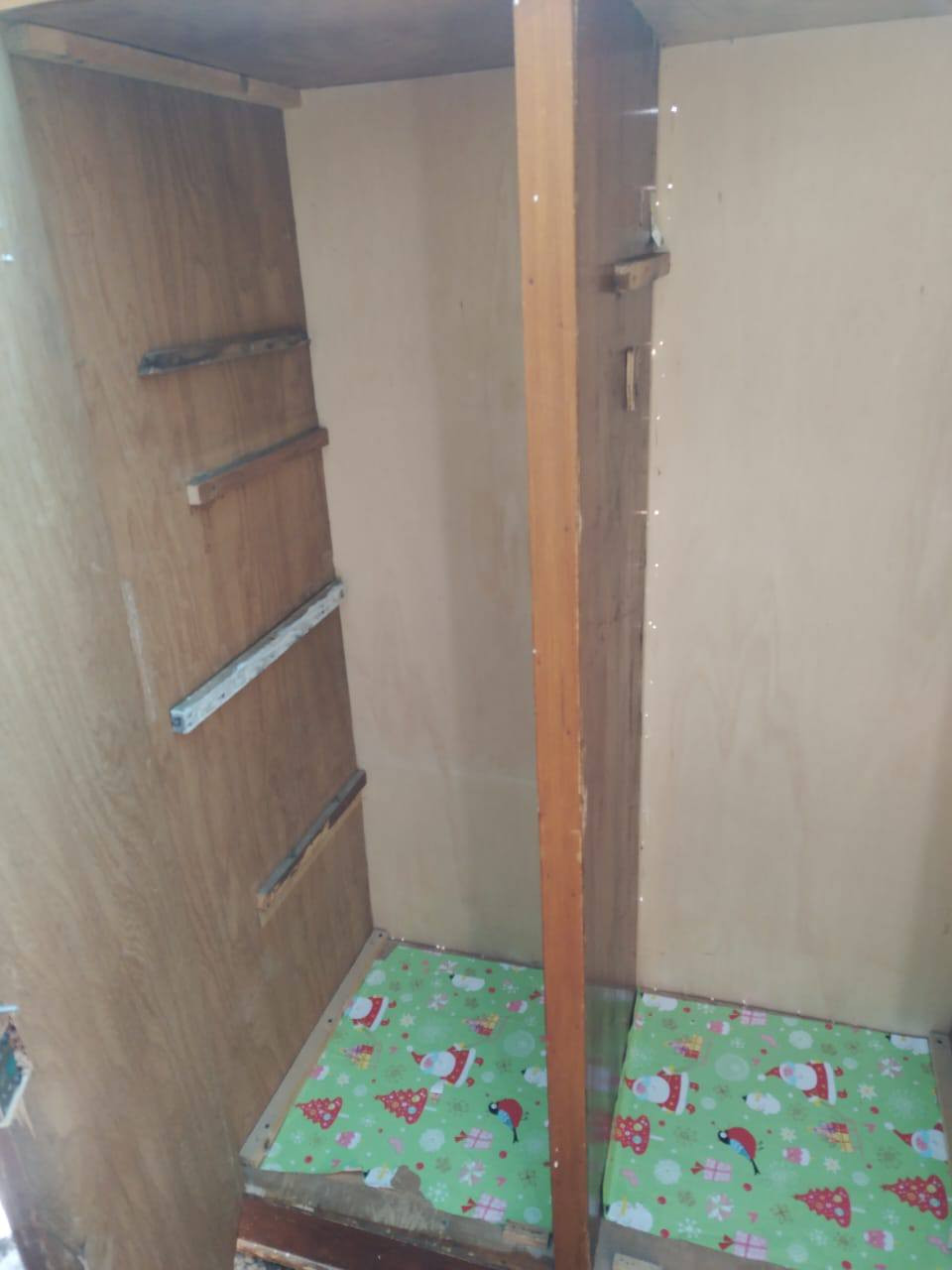 السلام عليكم بنات كنتور أبو البابين ب60 وبيه مجال
***********
