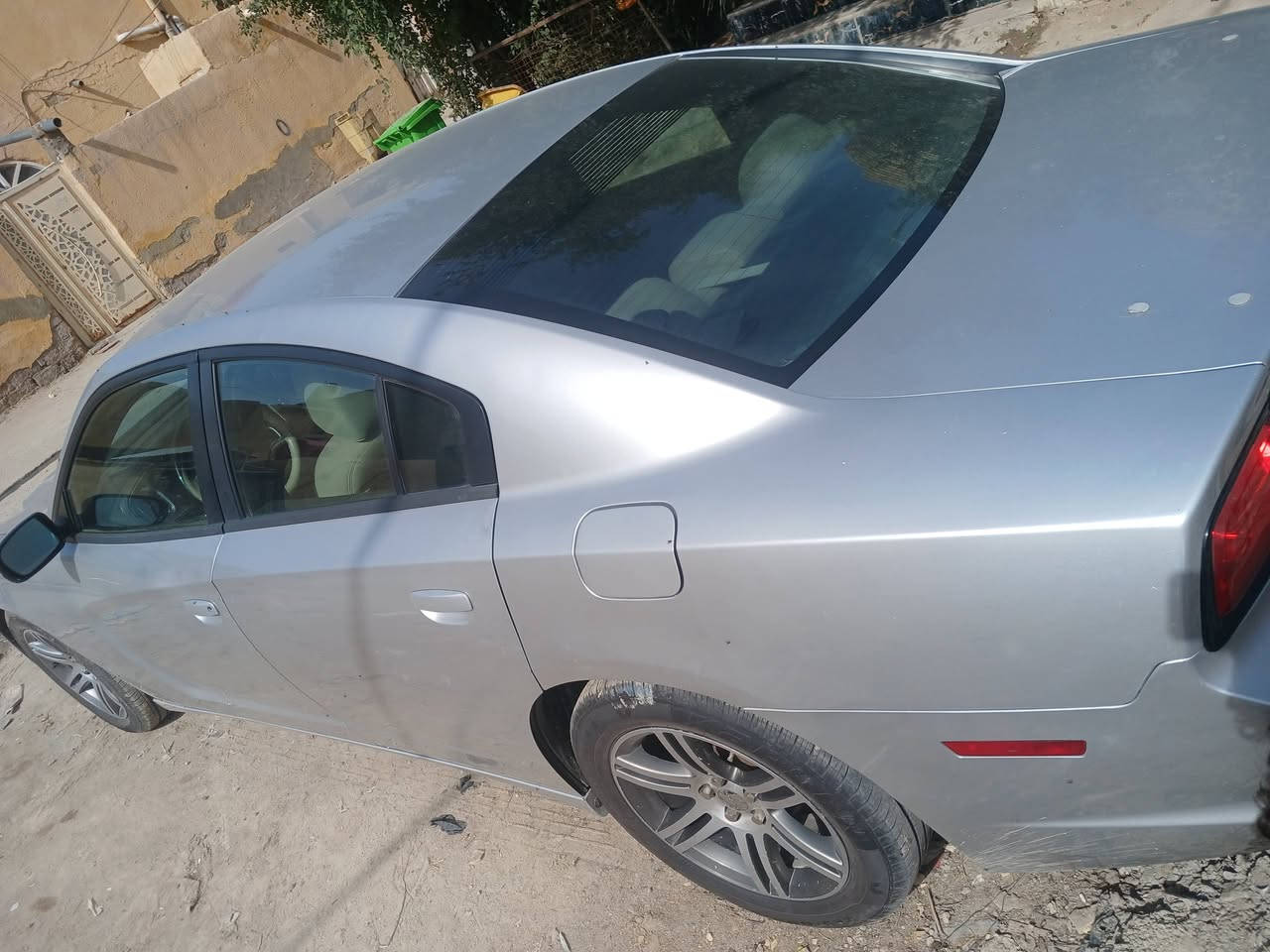 سلام عليك جارجر ٢٠١٢ سياره خليجي ماشيه ٢٨٠ سياره جاهزه ع اخر حبايه تخم تاير كير مكينه اكسن حداديه كله كارتون ولا كلوب بيها مشتغل سونارها يمك وصار بيها طخه باب سايق والدوسه شويه والحوض غير ذني كلشي مابيها بدون ارباك داخل عسلي كير موس سعر سياره ١٥٥ وبيها مجال مكان سياره ناصريه سوق الشيوخ لاستفسار ***********
