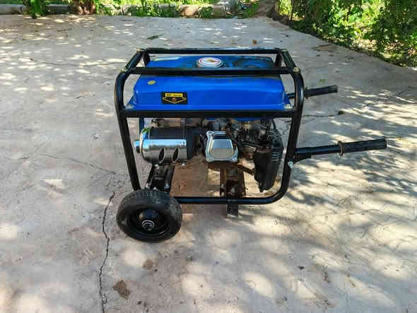 السلام عليكم
مولد بانزين للبيع تشغيل سلف +ريمونت عن بعد +حبل
مشتغل 10ساعات فقط جديد بعدو 
السعر300الف وبي مجال 
اتصل 🗣📲📞وتدلل‏‪***********‬‏
