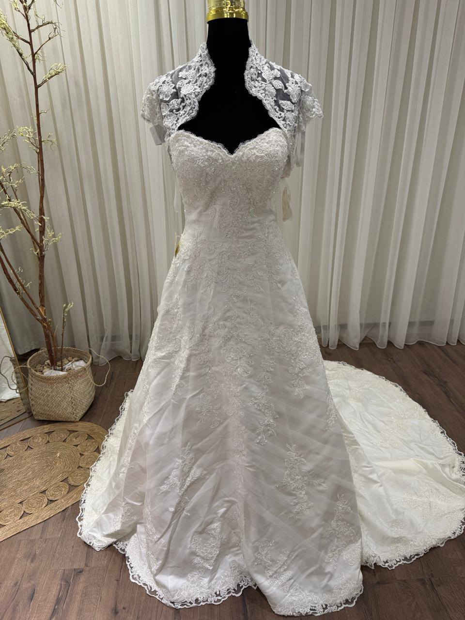 متوفر للبيع بدلات عرس جديدة غير مستخدم وبكميات كبيرة جملة ومفرد/ أكرر ألبيع جملة ومفرد / لأصحاب ألمشاريع ألناجحة / أي قطعة تعجبك أو تعجبچ أجهزها ألكم وبسعر رمزي ومغري ومناسب
عنواني بغداد ألعامرية *********** متوفر واتساب ألقطع موجودة عندي بلبيت ودا ابيع تصفية وبسعر مناسب للي عنده او عدها مشروع وتريد تستفاد بيهن فائدة خير من ألله
موجود فديوات للقطع اللي يحب يستفاد يراسلني وبلخدمة
