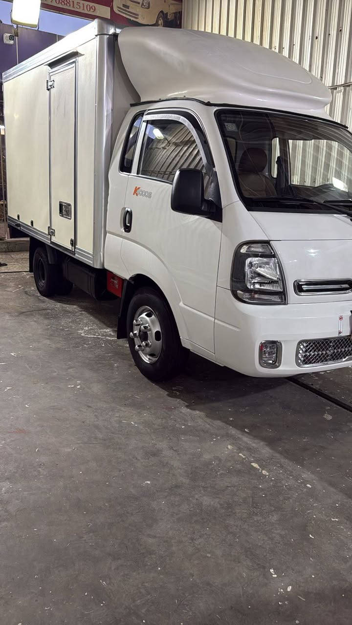 سلام عليكم كيا فحل البيع  موديل 22 مسجل بل سنويه بوكس السياره تخم تاير مكينة جاهزه لاضربه ولاصبغ العنوان بغداد معارض الحبيبيه غير متواجد على الفيس بوك استفسار على هاذا الرقم ***********
