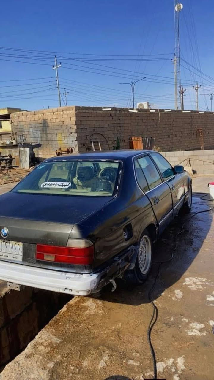 م سلام عليكم كوم حديد سياره بي ام 730 راعيها موجود ومكينه vvt 3000 الدينمو محترك ابيع كوم حديد مستعجل ع بيعتها سعرها 14وبيها مجال حك الجيه  ***********
