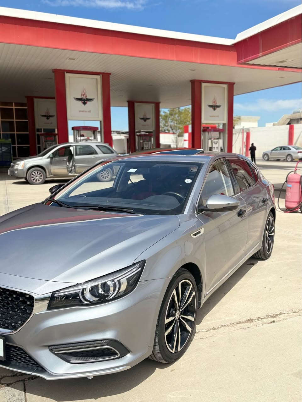 السلام عليكم للبيع MG6 2023 ماشية 50 الف كيلو متر فول الفول 1/1 مرقم اربيل جاهزة سيارة مابيها دينار مصرف (وارد خليجي) محرك ١٥ توربو بيها 3 قطع صبغ فقط صندوك+باب سايق امامي + جاملخ سايق امامي بدون دوخال بدون ايربك بدون شاصي السعر 110$ وبي مجال 
مكان سيارة كركوك (فقط بيع بدون مرواس)
*********** كركوك, العراق
