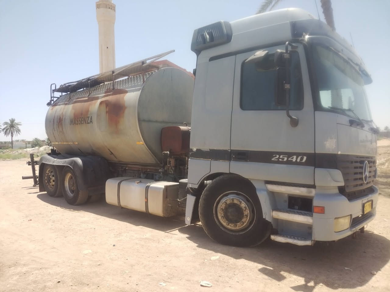 تنكر زفت لبيع ***********
