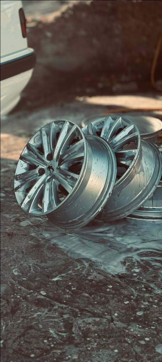 للبيع 
ويل كب حجم 15 بيجو مديل 25 جدد بدون تايرات مكاني نجف +ارضيات بلاديه بعدهن بجيسهن ***********
