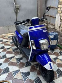 للبيع 1.300 وبيها مجال بسيط او مراوس سكنس جبلي نضيف وفوكه فرق  0782724...