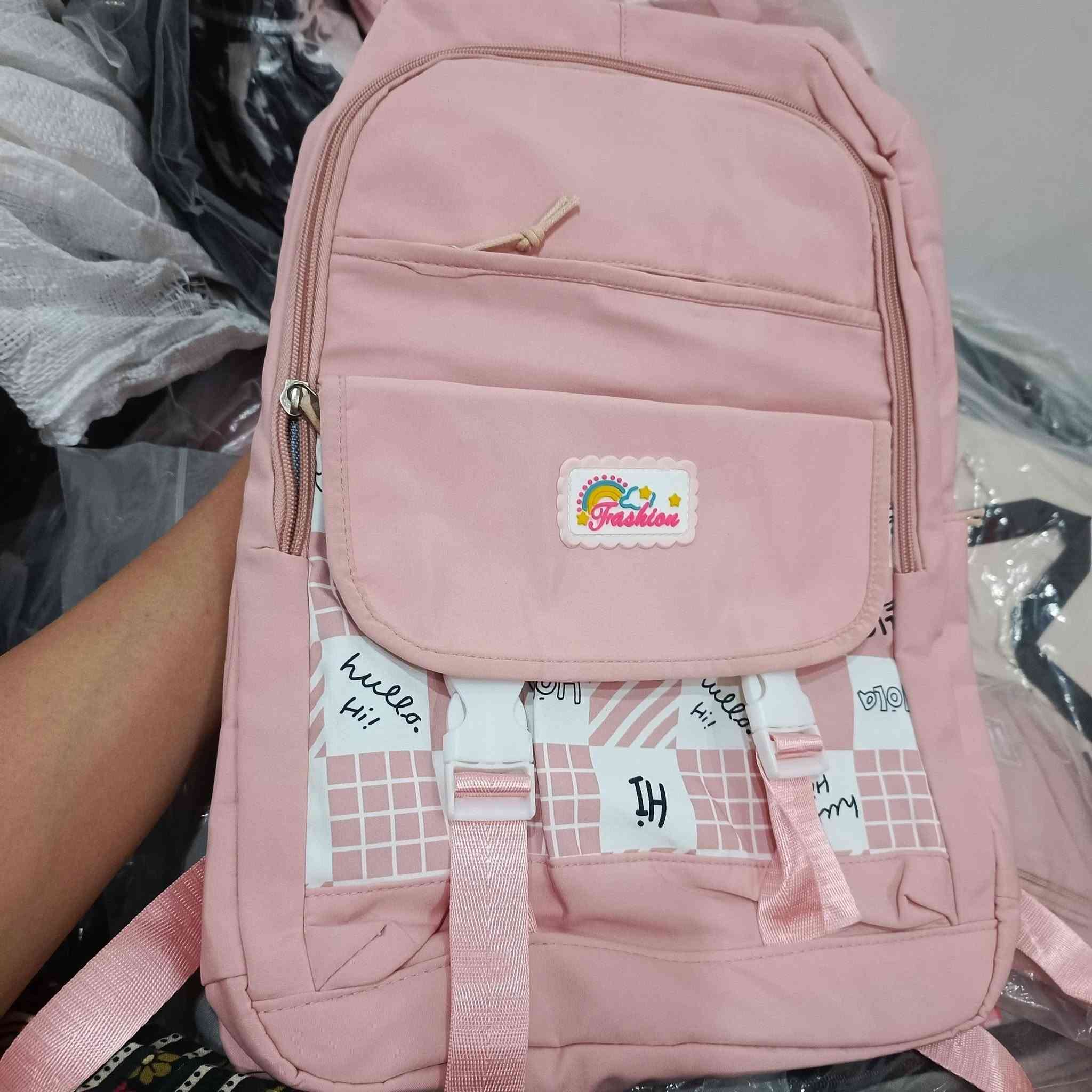 🎒 تصفية مخازن كبرى.. الأسعار تفليييييش وقبل الكل! 🎒
موسم المدارس قرب، والأسعار برة صارت نار! بس يمنا بـ أمزون ديالي حطمنا الأسعار وجبنا الكم الوجبة الأقوى والأرخص 🔥👇
✨ جنط مدرسية (ولادي وبناتي) بأشكال وألوان تجنن وتناسب كل الأعمار.
💰 السعر؟ صدمة! أي جنطة تختاروها بـ 5000 دينار فقط (سعر جوة الجملة لأنها تصفية مخازن).
🛍️ العرض الأقوى: حتى لو تاخذون 4 قطع، السعر يبقى ثابت 5000 للقطعة!
🚗 متوفر خدمة توصيل سريعة داخل ديالي.
⚠️ الكمية محدودة جداً والأشكال تخلص بسرعة، لحقوا على الحجز قبل نفاذ الوجبة!
📸 ملاحظة كلش مهمة: الصور بملف  ترا مظلومة وما مصورة عدل وما تنطيها حقها! بالطبيعة وبالمعاينة الحقيقية الألوان والمقاسات مالتها تجنن وأحلى بهواية، وخامتها ممتازة تبيض الوجه.
📥 للحجز والاستفسار فوراً، ارسل رسالة للصفحة تحتوي على:
1️⃣ صورة الجنطة المطلوبة.
2️⃣ الاسم والعدد.
3️⃣ العنوان الكامل ورقم الهاتف.
(الحجز مفتوح الآن.. راسلونا وتدللون)💌


**إذا كنت صاحب هذا الإعلان وتريد حذفه لأي سبب، رجاءا أرسل رسالة إلى الدعم الفني**