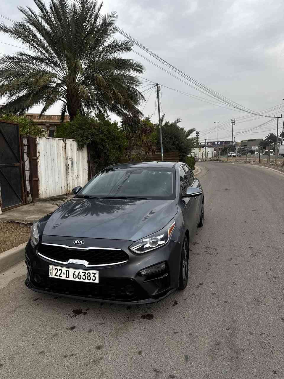السلام عليكم 
كيا فورتي 2019
وارد كندي
السياره نص مواصفات مو (عميه) 
قطعتين تبريد 
كشنات تدفئه
ستيرن تدفئه 
3انظمة قياده
شاشه كار بلي 
محرك 2000 دوش
تخم تايرات جديد باتري جديد
السياره خير من الله 
رقم شمالي بأسمي تحويل ثاني يوم
حادث السياره (باب السايق فقط) 
بسيط جداً بدون ايرباك
وبيها طخه بسيطه موضحه بالصور  
السياره ماشيه 157 الف km حقيقي
السياره ييها مشكله بالتبريد
السياره معروضه ب 122 وبيه مجال
للتواصل ***********
العنوان بغداد السيديه
