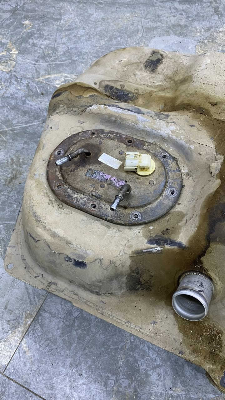 السلام عليكم تانكي بانزين توسان 2006 بانزين السعة تقريبا 60 لتر بلادي مابيه كسر او اي شيء فقط خلل بقاعدة الفيت بمب شادين براغي طوال و زارفين التانكي من فوك من جهة البراغي ، للبيع بسعر 50 الف العنوان كركوك ( جهة المبخرة سليمة بالشرط ، فقط جهة قاعدة الفيت بمب بيها مشكلة )


**إذا كنت صاحب هذا الإعلان وتريد حذفه لأي سبب، رجاءا أرسل رسالة إلى الدعم الفني**