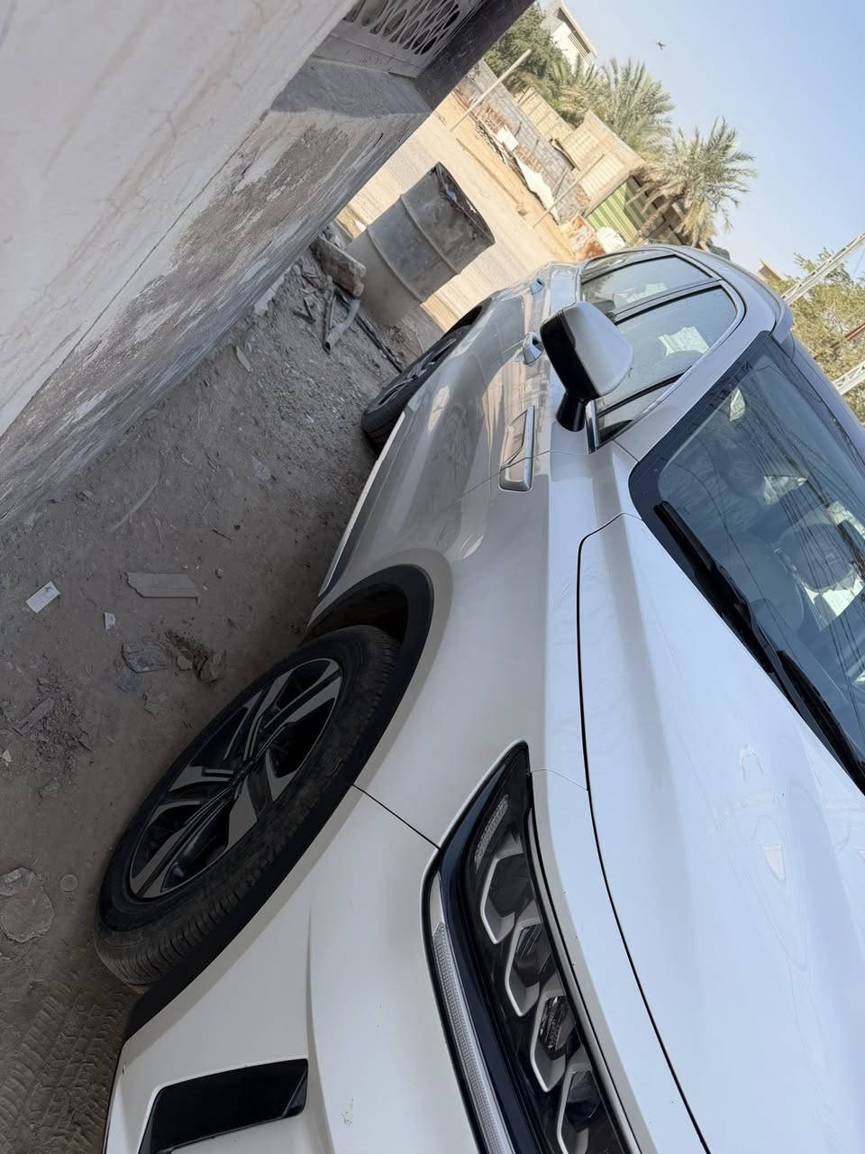 سورنتو 2022 فوول 1ع1
بنوراما 
بصمه تشغيل
بصمه ابواب 
شاحن واير لس  
جلد 
تحكمات ستيرن 
حساسات 
كامره دواره
7 راكب
3 قطع تبريد 
كراسي كهرباء
اوتو هولد 
داخل ابيض 
هندبريك بصمه 
شاشه
بردات خلفي 
ماشيه 46
باب خلفي كهرباء
السياره صاره بيها حرك وتبدل البنيد والجاملغ 
السياره ع ايدي اشتريتها زيرو مكاني نجف كوفه 
***********
***********
