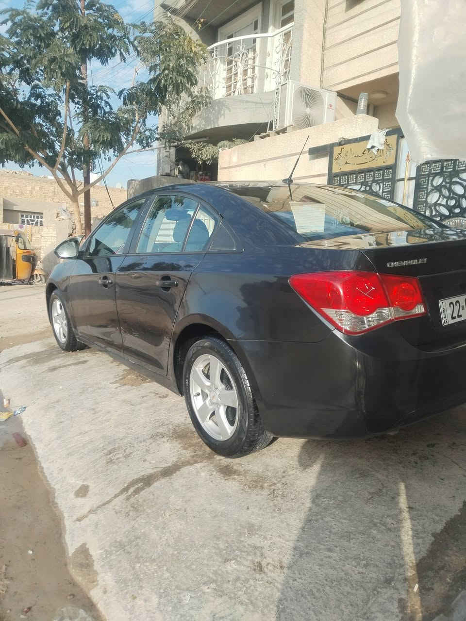 سلام عليكم كروز 2012 بسمي رقم جديد وسنوية جديدة الحد 2031 سيارة جديدة مكينة وكير حدادية فول تبريد ثلج بيها صبغ باب السايق والهلال الخلفي السعر 75 بيها مجال قليل العنوان بغداد سبع البور رقم الهاتف *********** و *********** علي
