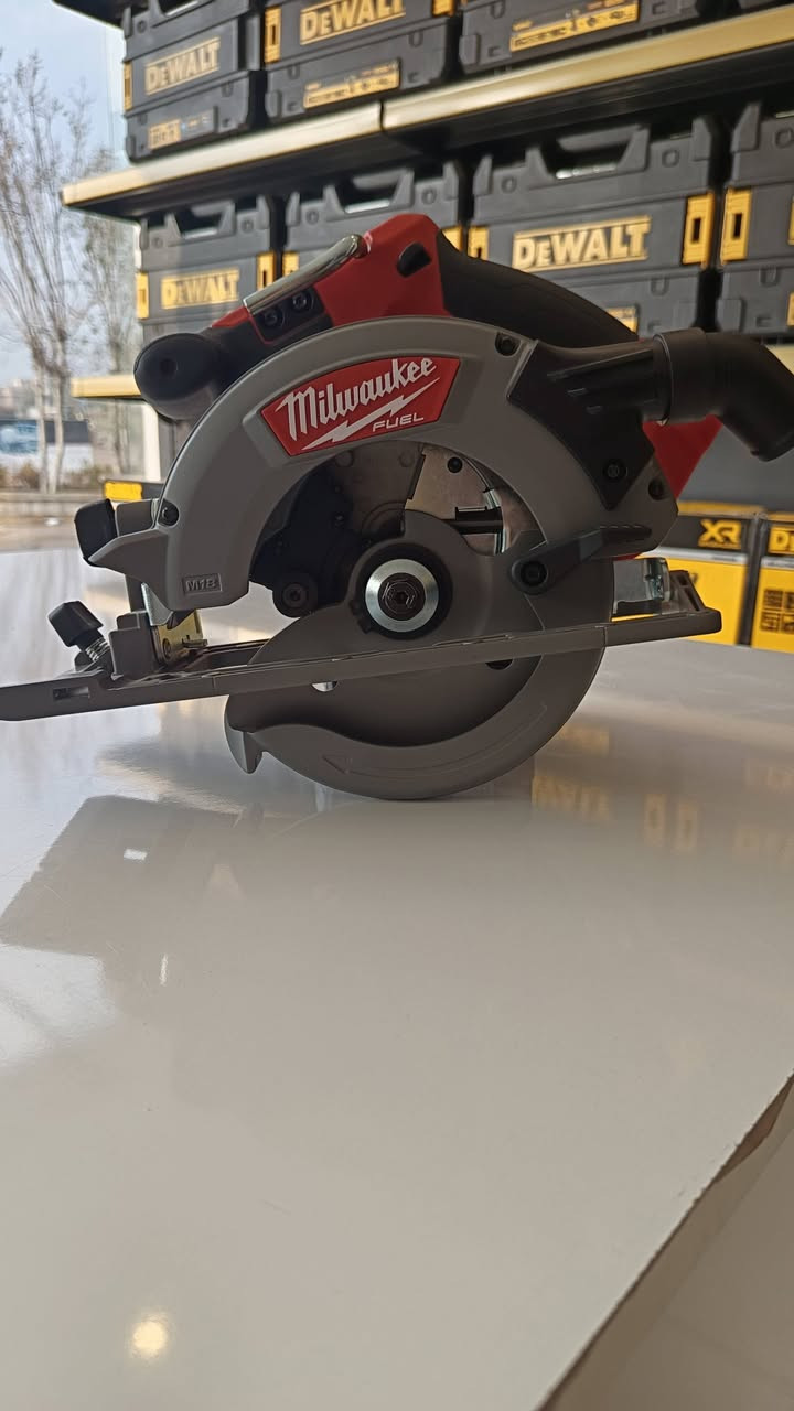 Milwaukee M18 fuel
***********
