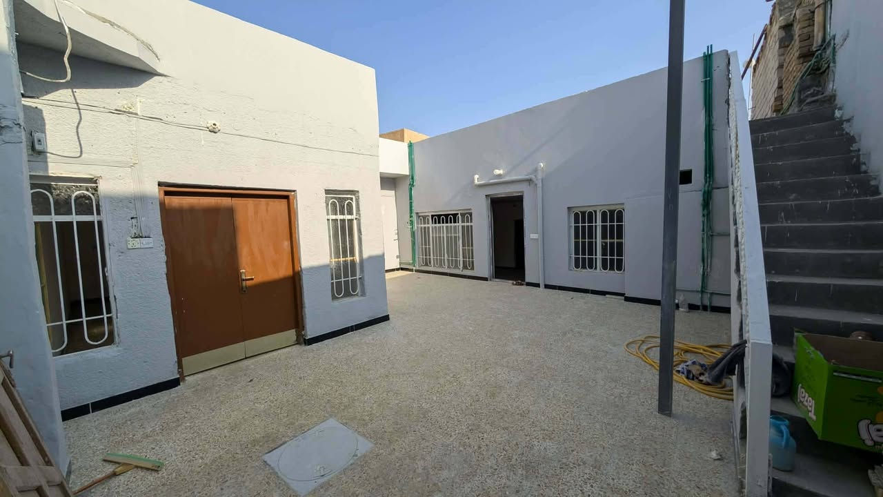 سلام عليكم  متاح   بيت للئيجار   شارع الخنساء
غرفتين صاله مطبخ حمام براني
مجمع صحيات داخلي
***********
